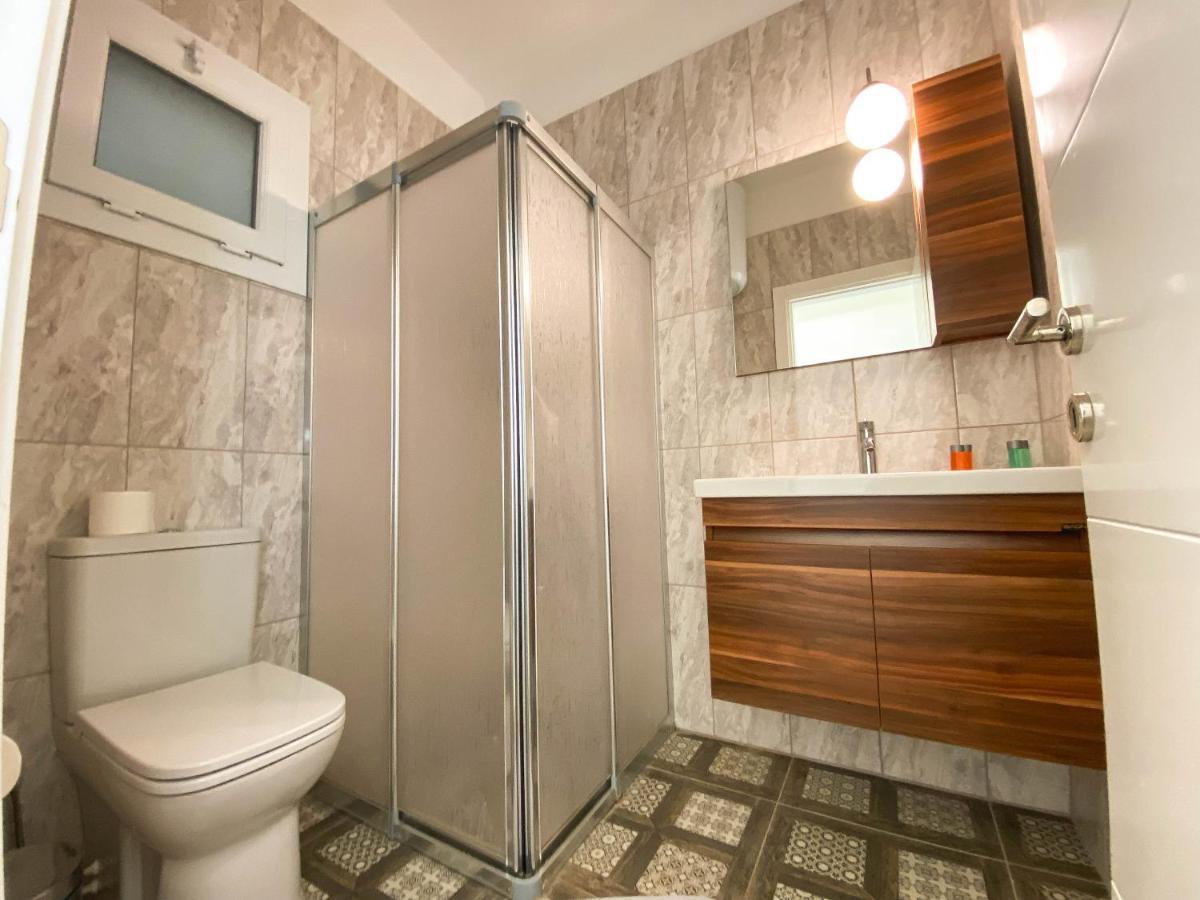Spartacus Pool Apartments  Trikomo Exterior foto