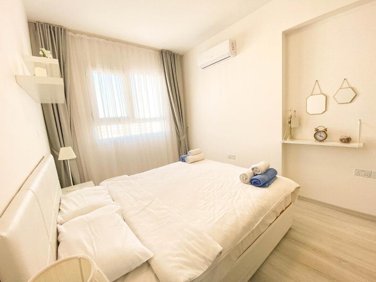 Spartacus Pool Apartments  Trikomo Exterior foto